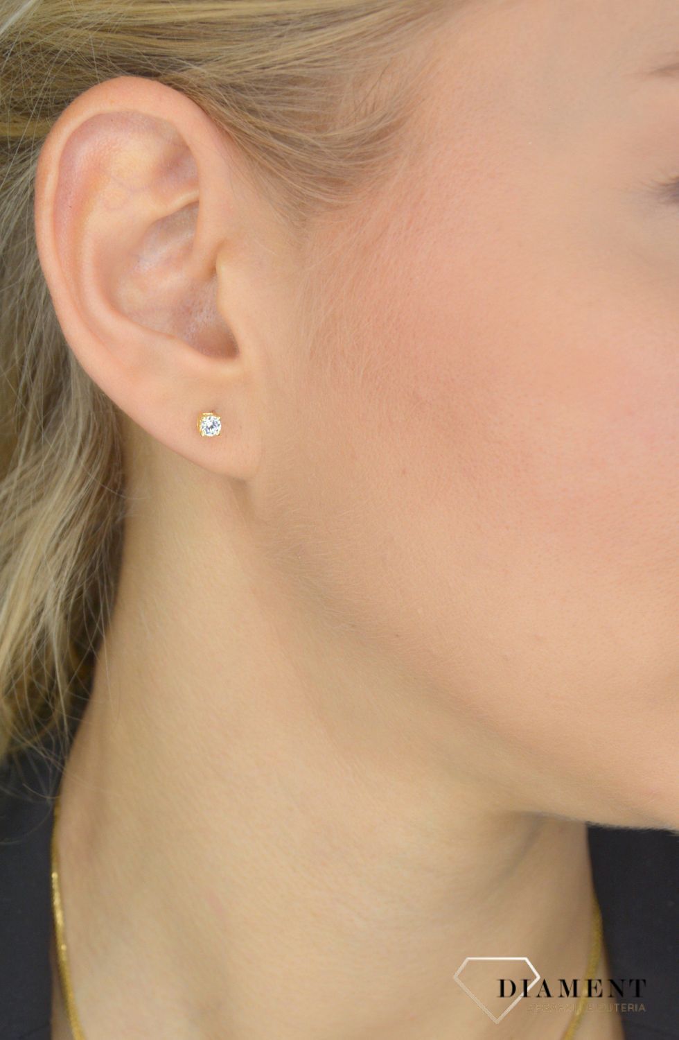 Złote kolczyki przy uchu 585 oprawiona cyrkonia KL 9393 585.jpg